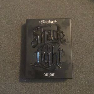 Kat Von D shade & light contour lucid/sombre